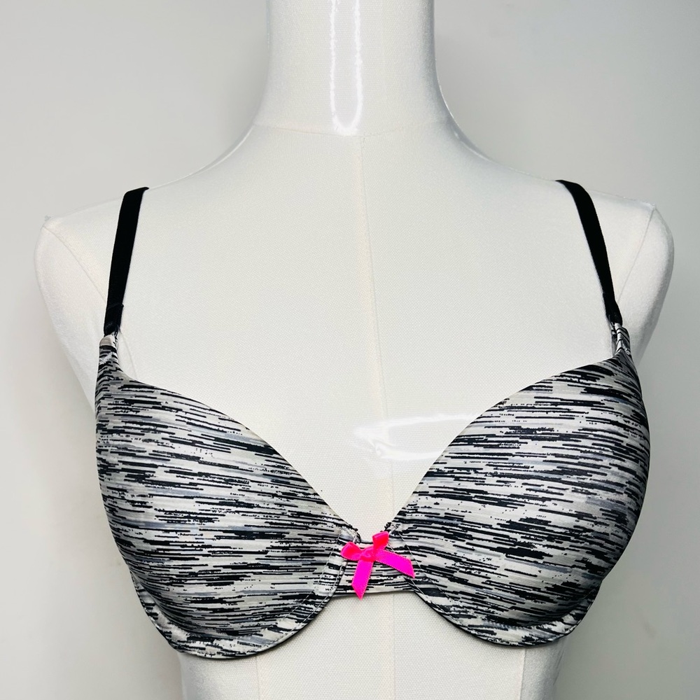Victoria Secret Lot of 2 Women’s Push Up Bras Black and Blue 36B - Picture 2 of 14